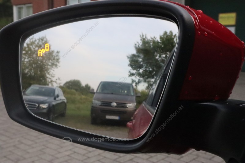 Asistente de cambio de carril incluido asistente de estacionamiento para Skoda Fabia NJ