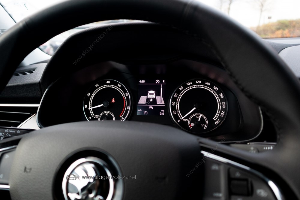 Kit Park Assist para Skoda Kamiq NW4