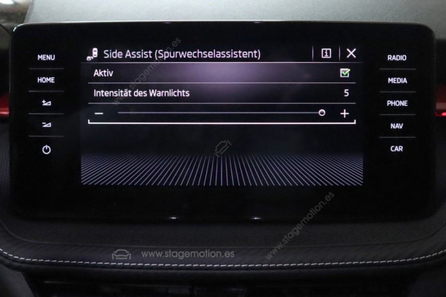 Kit Asistente de cambio de carril incluido asistente de estacionamiento para Skoda Fabia PJ