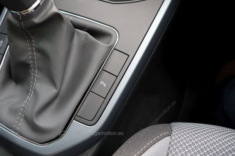 Kit APS + (display óptico MMI) delantero y trasero para Seat Arona KJ7