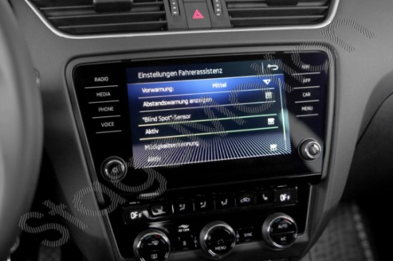 Kit completo asistencia lateral. Alerta de tráfico trasero para Skoda Karoq NU7